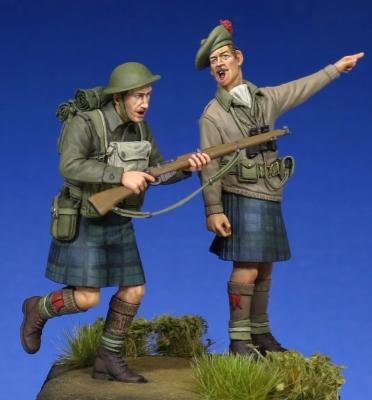 Scottish Black Watch Officer & Soldier (WW II)