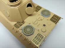Sd.Kfz. 171 Panther D early fan cover with grilles - 3.
