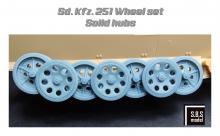 Sd.Kfz 251. roadwheel set with solid hubs - 1.
